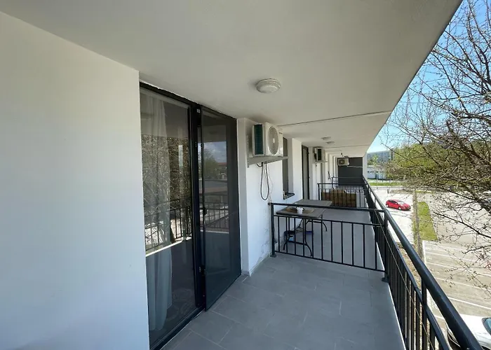 Apartment Benny Gold Saturn